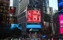 Il Nuovo Surrealismo a Times Square