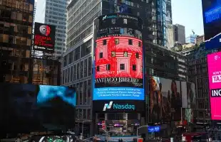 Il Nuovo Surrealismo a Times Square