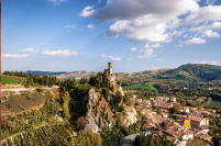 Brisighella, il borgo romagnolo scolpito nel gesso