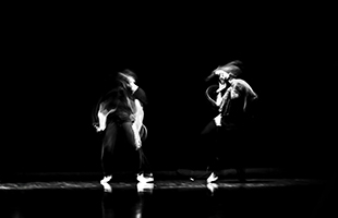 Il duo Ginevra Panzetti-Enrico Ticconi al DoxFall festival di Praga