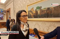 Parita' genere, Valente: esperienza 