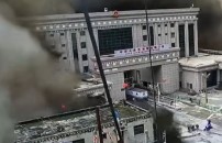 NEPAL, DOPO LA FRANA <BR> IL NEMICO Eâ IL TEMPO