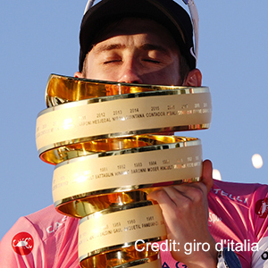 Vingegaard wins the Giro dâItalia and completes cyclingâs Triple Crown