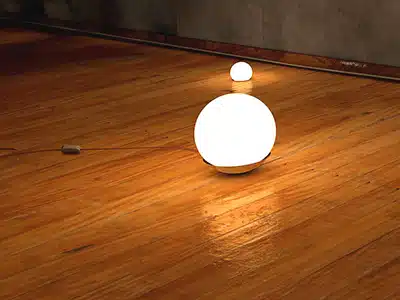 UN PARQUET DI 150 ANNI, ORA ANCHE ANTIBATTERICO, ESPORTATO IN 30 PAESI