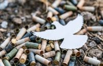 DA ASSISI UN GRIDO DI PACE <BR> IN MONDO MAI COSIâ IN GUERRA