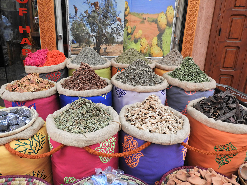 1180 - Spezie nel souk di Marrakech - Marocco