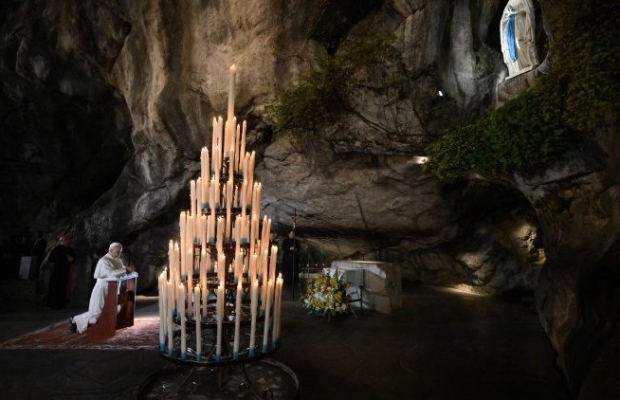 IL PAPA A LOURDES: RESPINGERE <BR> PER SEMPRE LOGICHE DI GUERRA