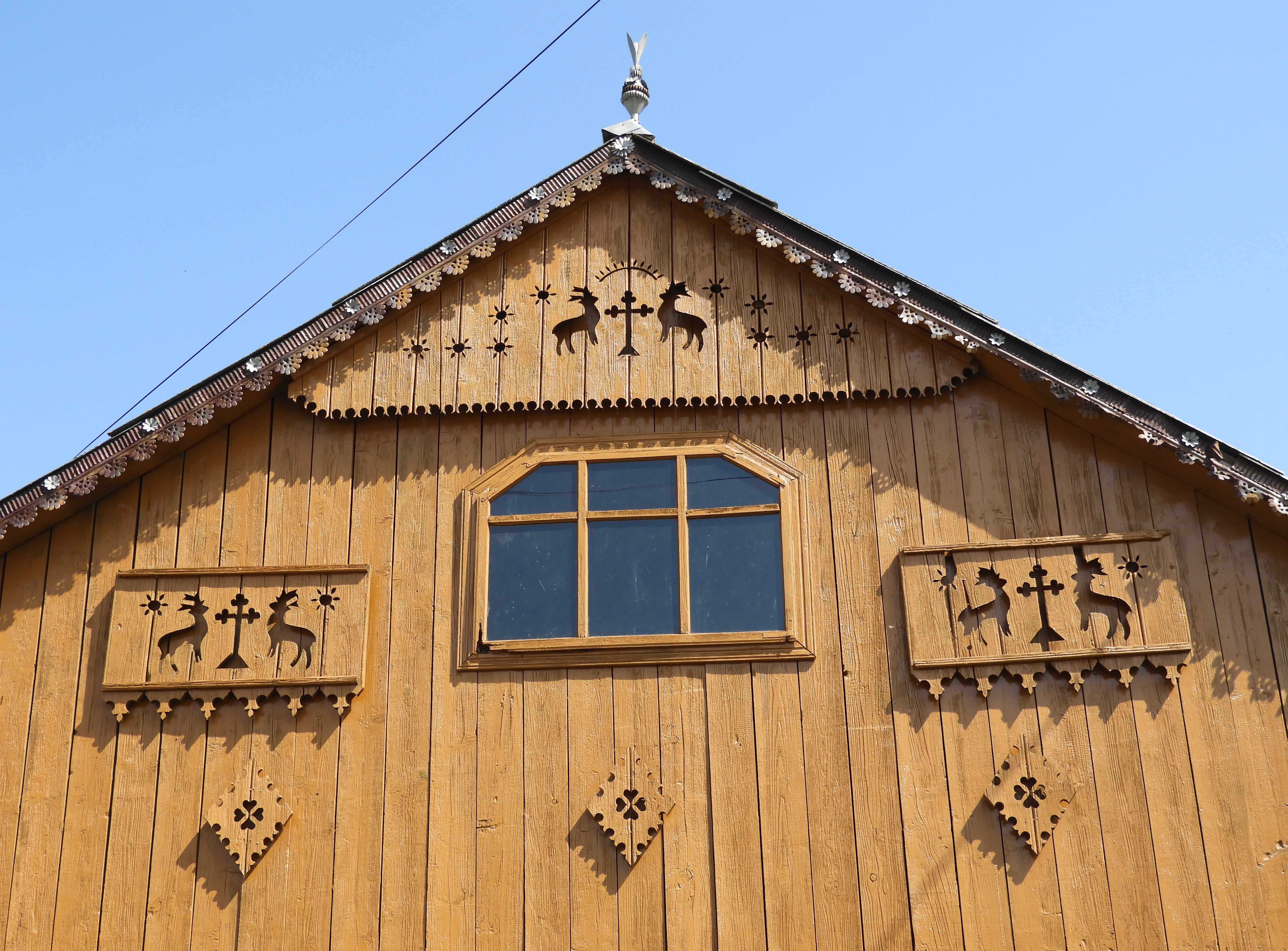 18 - Casa tradizionale in legno nella regione dei Carpazi - Romania 