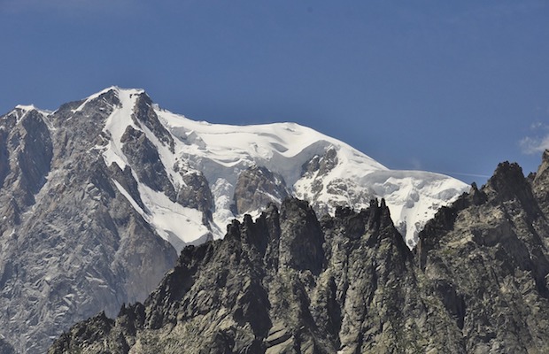 ALPINISTA PRECIPITA <BR>E MUORE SUL MONTE BIANCO