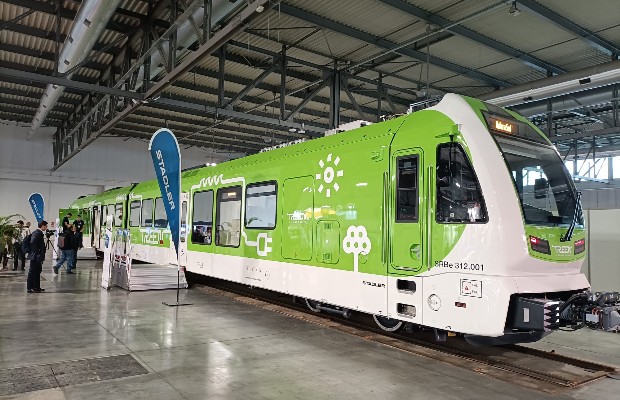 ECCO IL PRIMO TRENO <BR> DâITALIA A BATTERIA