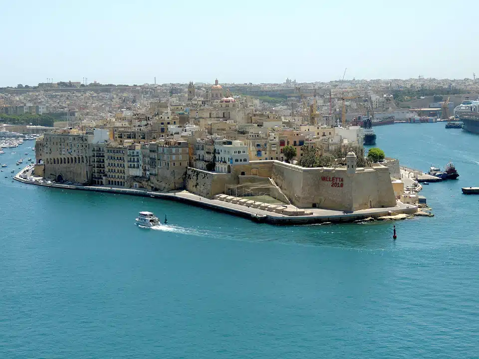 999 - Il porto di La Valletta - Malta