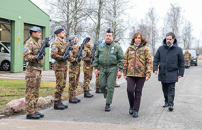 Italy strengthens NATOâs Eastern flank: Rauti visits Siauliai air base
