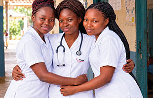 Amref lancia âNoi siamo lâAfrica che curaâ: a curare lâAfrica sono prima di tutto, gli africani