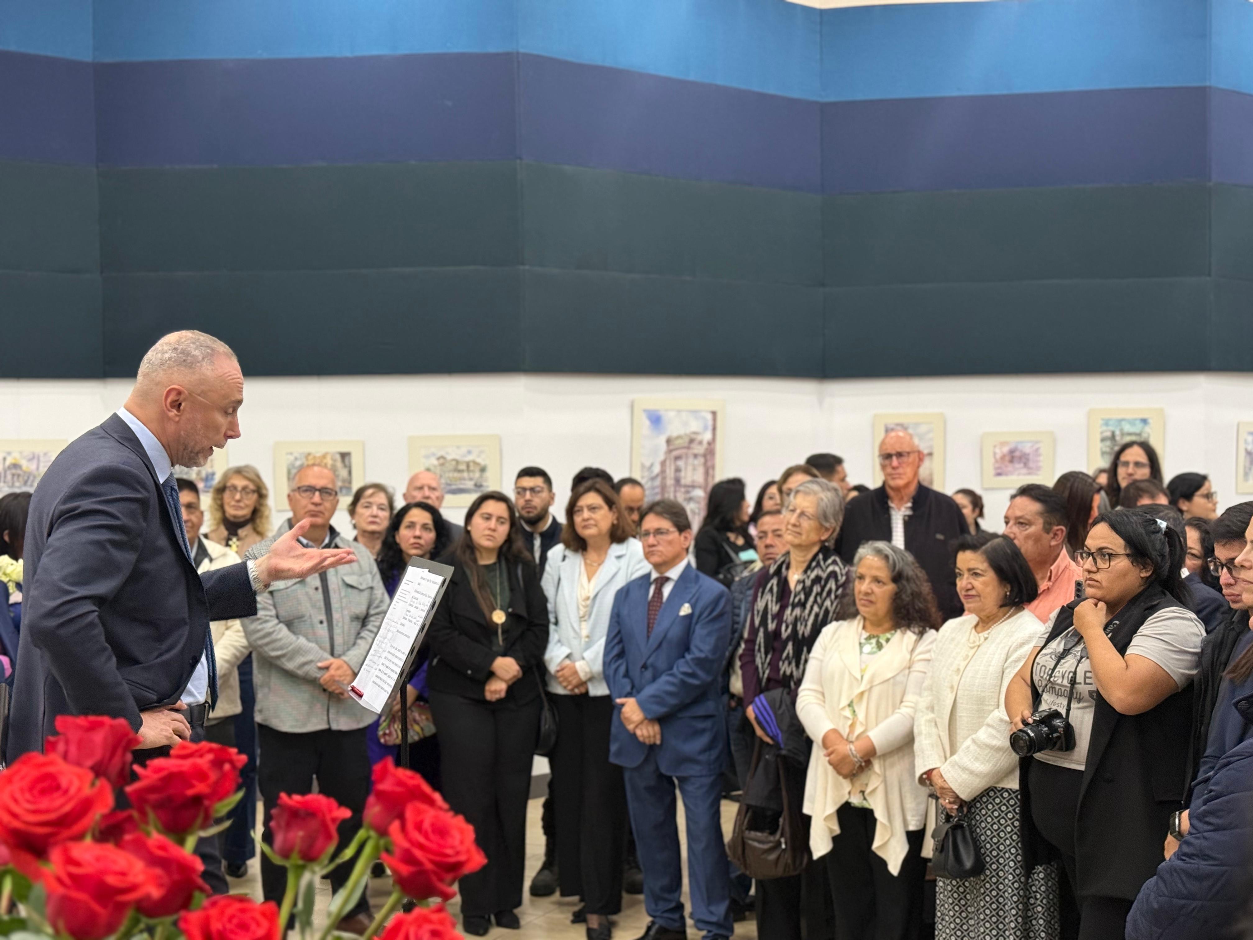 Ecuador, Amb. Davoli apre mostra su architettura italiana 