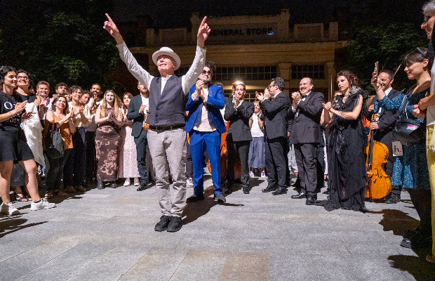 Baricco e la sua 'Traviata da cortile'