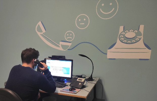 TELEFONO AMICO, 300 <BR> RICHIESTE AIUTO AL DI' 