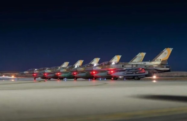 IRAN, 200 AEREI <br> UTILIZZATI NEI RAID