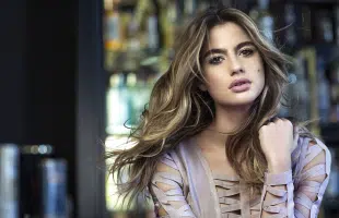 TV, CRISTINA MARINO: <br> BALLARE Eâ PAZZESCO