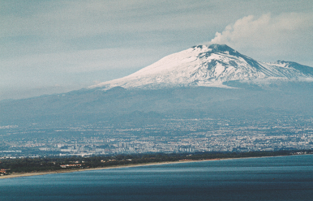 ETNA, NUBE ERUTTIVA <BR> ALTA CHILOMETRI