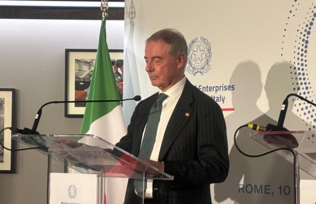 IMPRESE, URSO: ITALIA <BR> SEMPRE PIUâ ATTRATTIVA