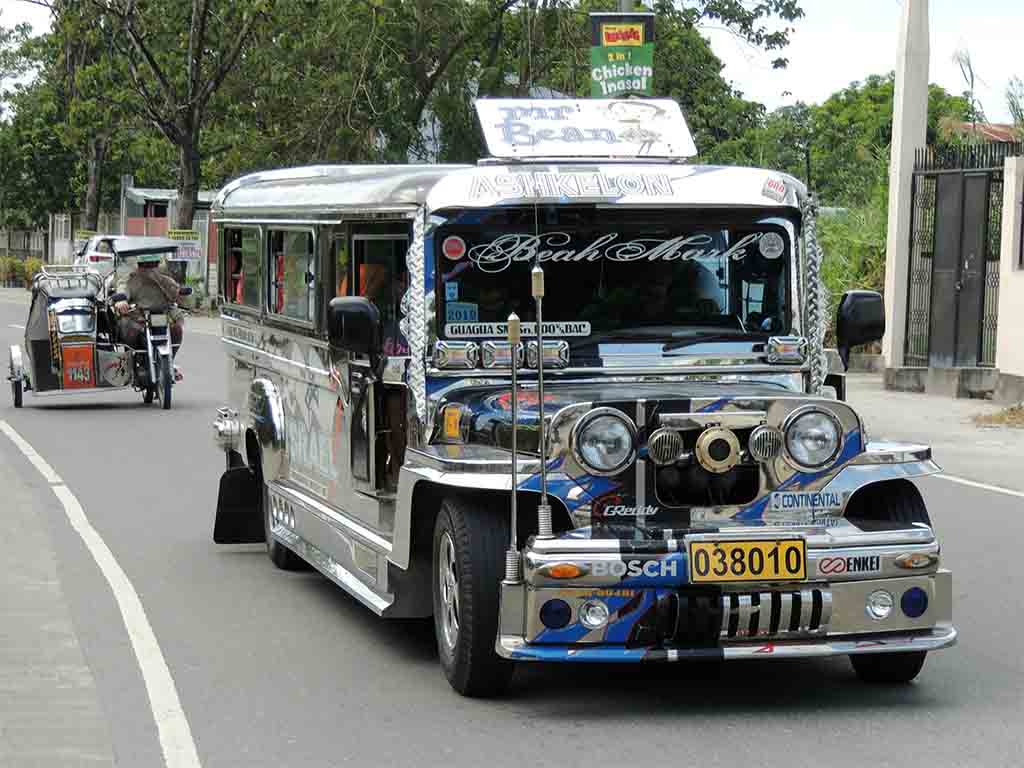 805 - Filippine - Jeepney il tipico mezzo di trasporto pubblico