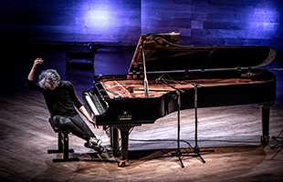 Giovanni Allevi returns with Piano Solo Tour 2025/26