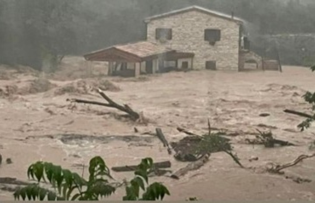 METEO, ALLERTA ROSSA <br> E RACCOLTI A RISCHIO