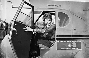 Earhart, la prima aviatrice della storia