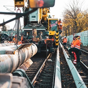 Italyâs unemployment falls to record low of 5.1% in January