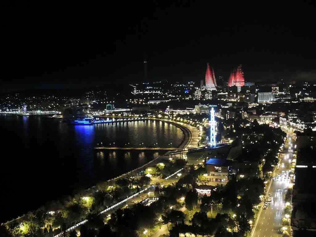 469 - Baku by night - Azerbaijan