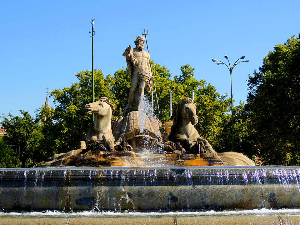 960 - Fontana di Nettuno a Madrid - Spagna
