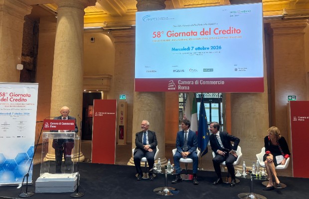 PATUELLI: LE BANCHE <BR> NON FANNO POLITICA