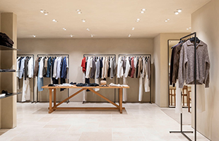 Massimo Dutti apre un pop-up nel cuore della Costa Azzurra