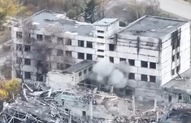 POKROVSK, I RUSSI <BR> SUL PUNTO DI SFONDARE