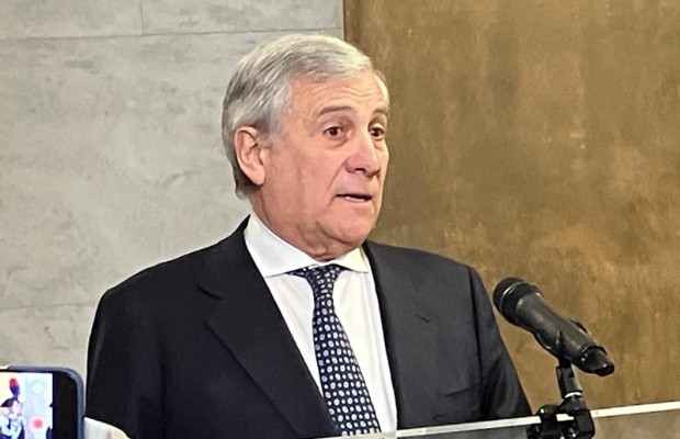 TRASFERITA L'AMBASCIATA <br> ITALIANA A TEHERAN