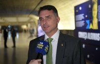 BOLSONARO IN TESTA <br> SORPRESA IN BRASILE