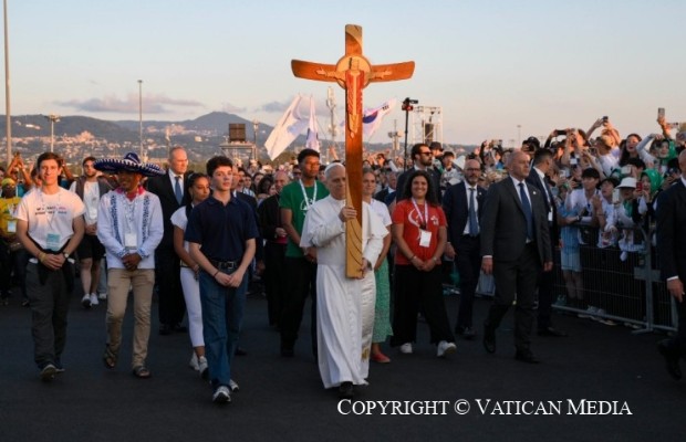 CNN: PAPA MOSTRA <BR> FASCINO GENERAZIONE Z