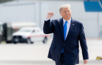 TRUMP: KIM UN AMICO <br> E BACCHETTA SEUL