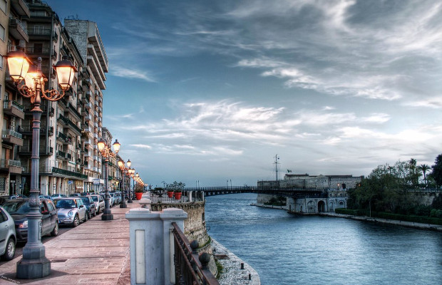 OLIMPIADE MEDITERRANEA <br> A TARANTO FINO AL 3/9 