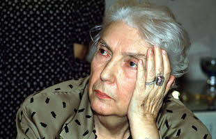 Nasce Lalla Romano